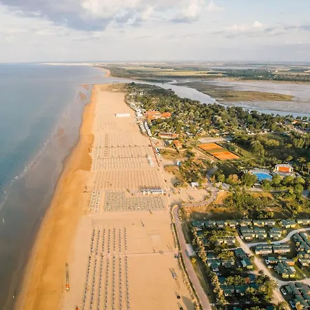 Adorable With Swimming Pool شقة بيبيوني