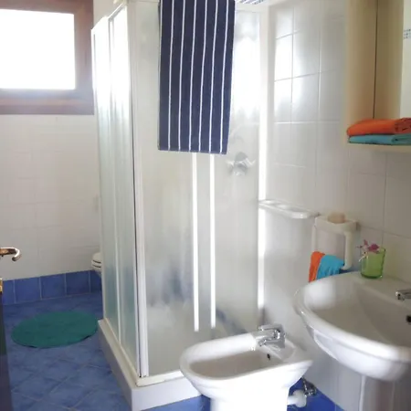 Adorable With Swimming Pool Apartament