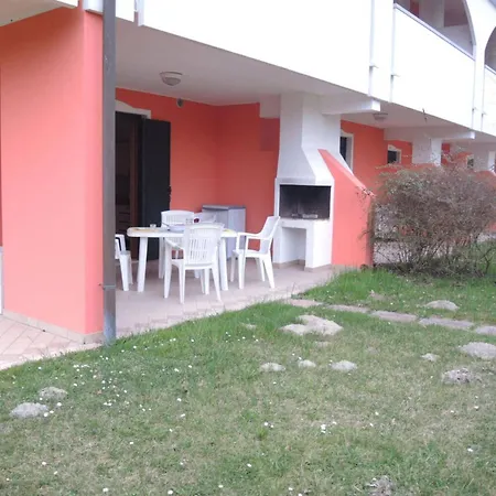 Adorable With Swimming Pool *